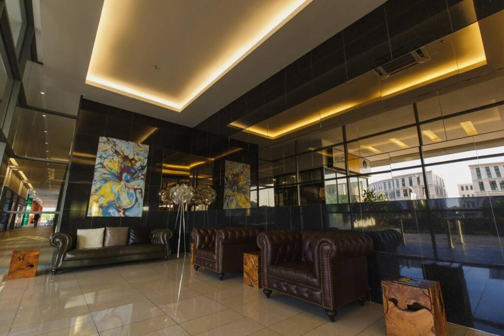 Jazz Suites 1 Vivacity Kuching Extérieur photo